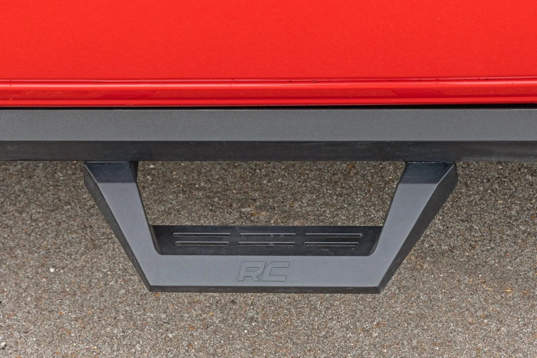 Rough Country SRX2 Adj Aluminum Step | Crew Cab | Ram 1500 (19-26)/1500 TRX (21-24) by Rough Country