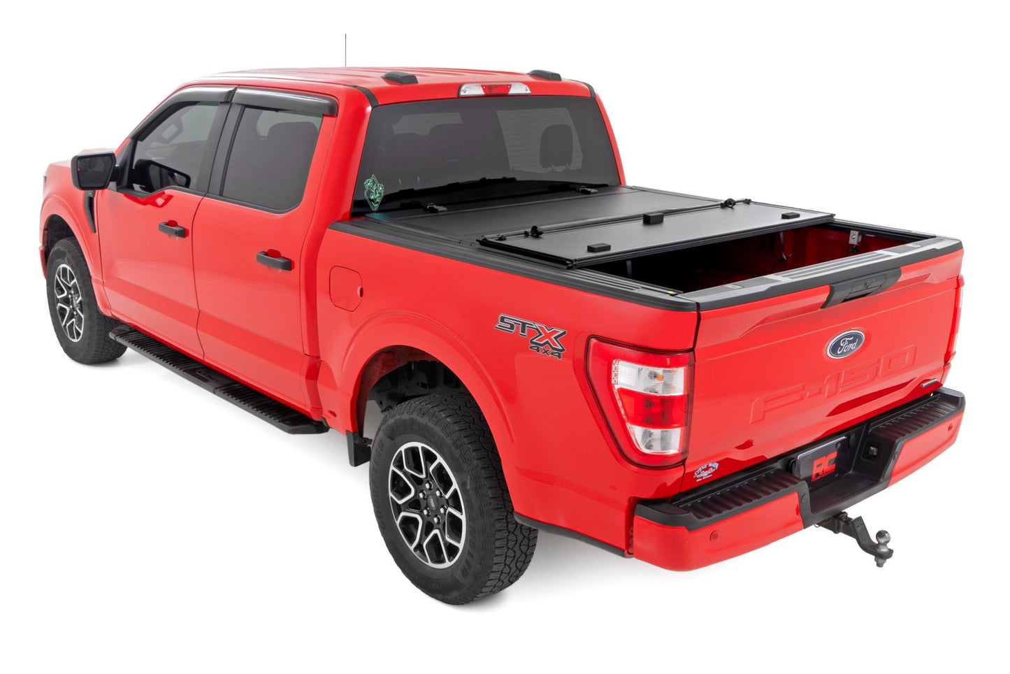 Жесткое трехсекционное складывающееся покрытие кузова | Кузов 5'7" | Ford F-150 2WD/4WD (2015-2020)