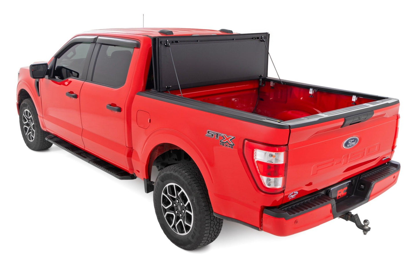Жесткое трехсекционное складывающееся покрытие кузова | Кузов 5'7" | Ford F-150 2WD/4WD (2015-2020)