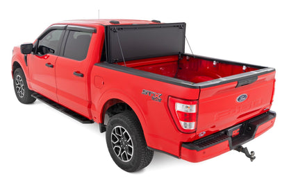 Жесткое трехсекционное складывающееся покрытие кузова | Кузов 5'7" | Ford F-150 2WD/4WD (2015-2020)