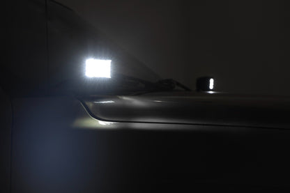 Kit de luces LED | Montaje en zanja | Par de 2" negras | DRL blanco | Chevy Silverado 1500 (99-06)