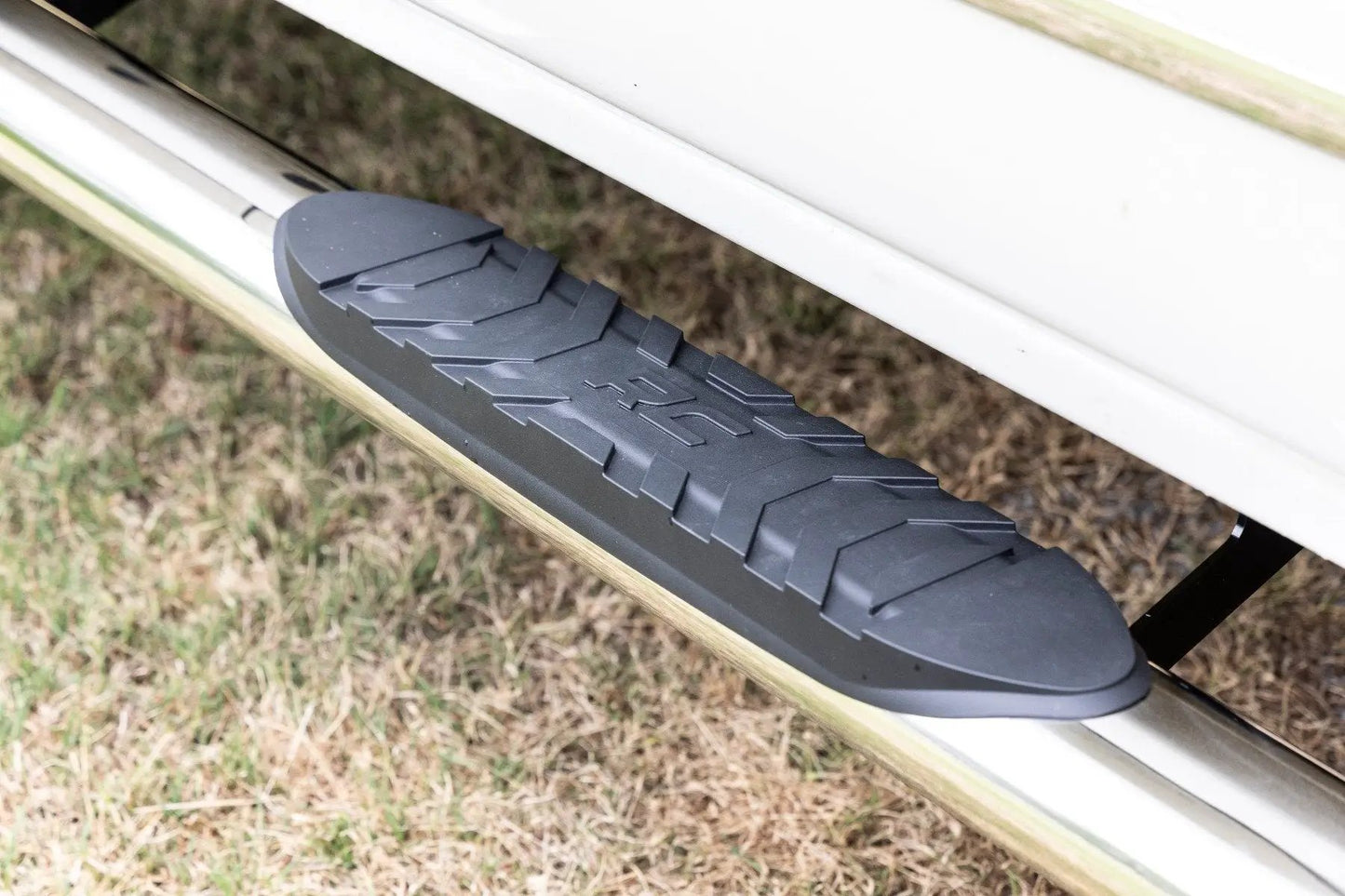 Rough Country Oval Nerf Steps | Stainless | Crew Cab | DEF Tank | Chevy/GMC 1500/2500HD/3500HD (07-19 & Classic) by Rough Country