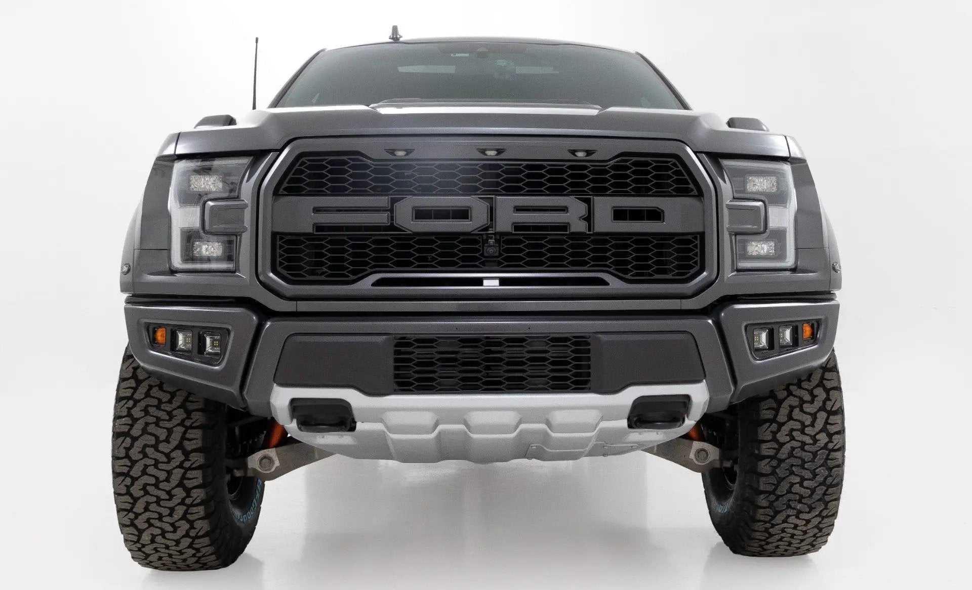 Rough Country 2.5 Inch Lift Kit | Ford Raptor 4WD (2019-2020) by Rough Country