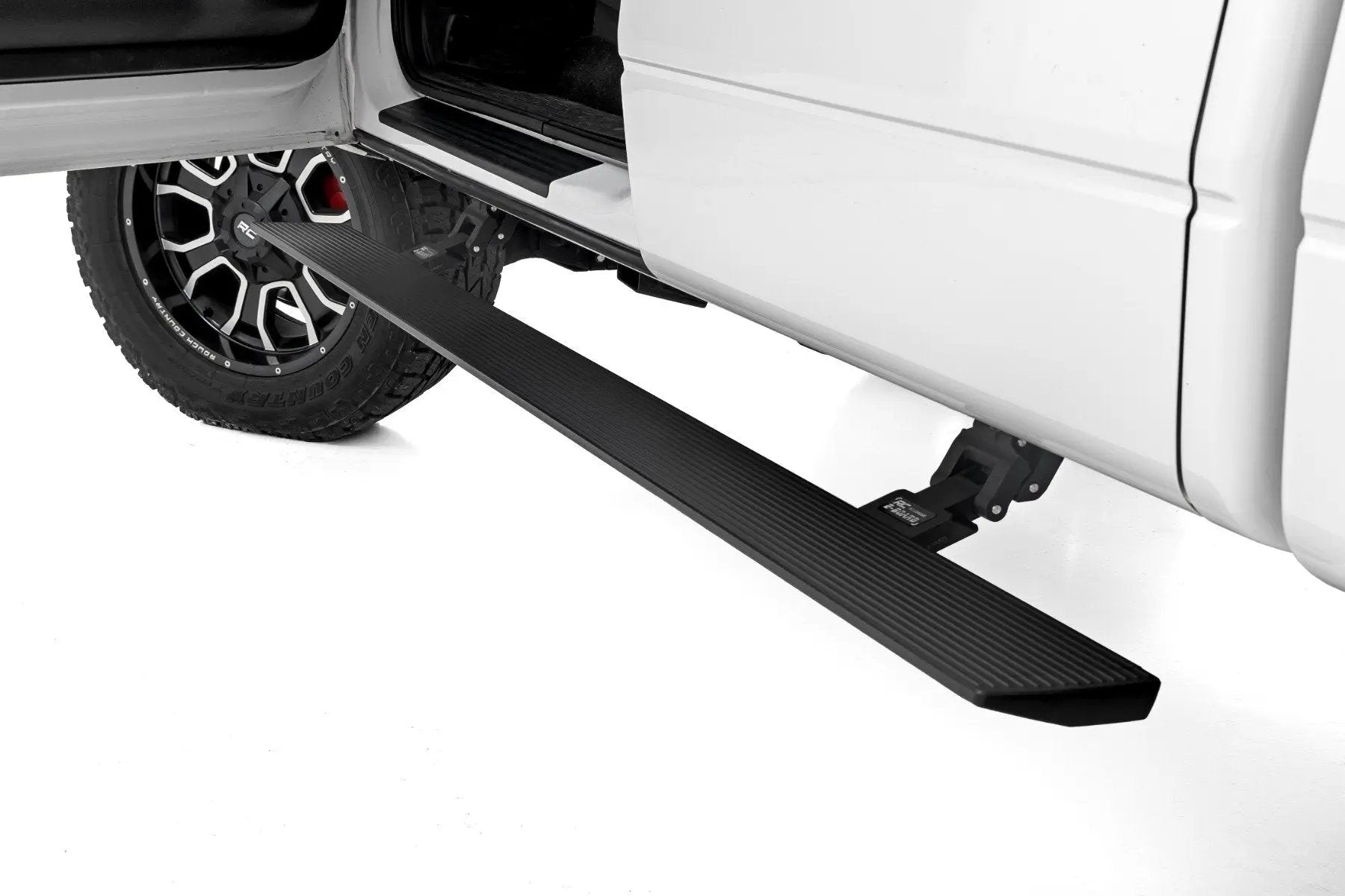 Rough Country Power Running Boards | Dual Electric Motor | Super Cab | Ford F-150 (09-14) by Rough Country