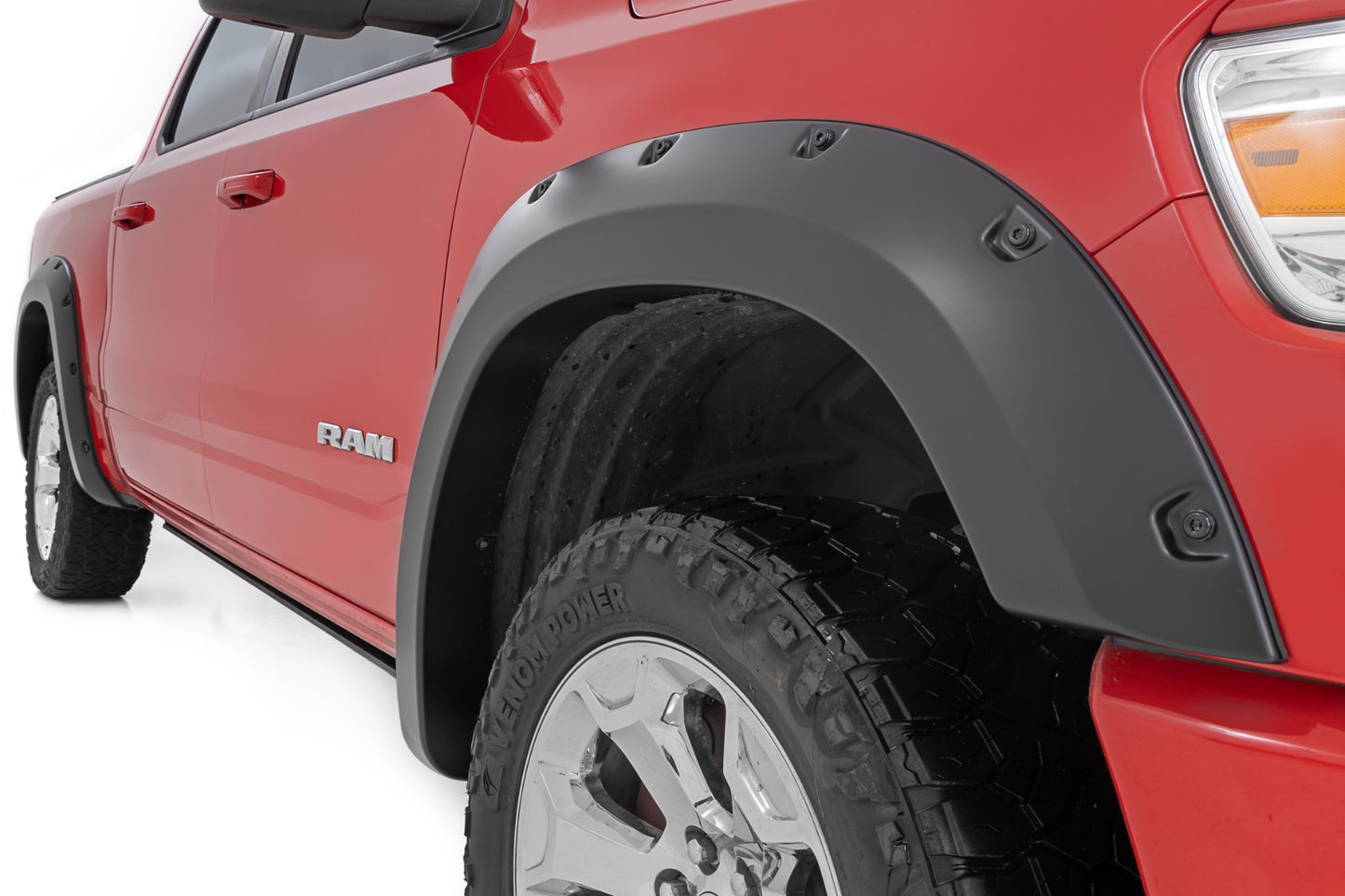 Guardabarros de bolsillo | Rojo Delmonico PRV | Ram 1500 2WD/4WD (2019-2024)