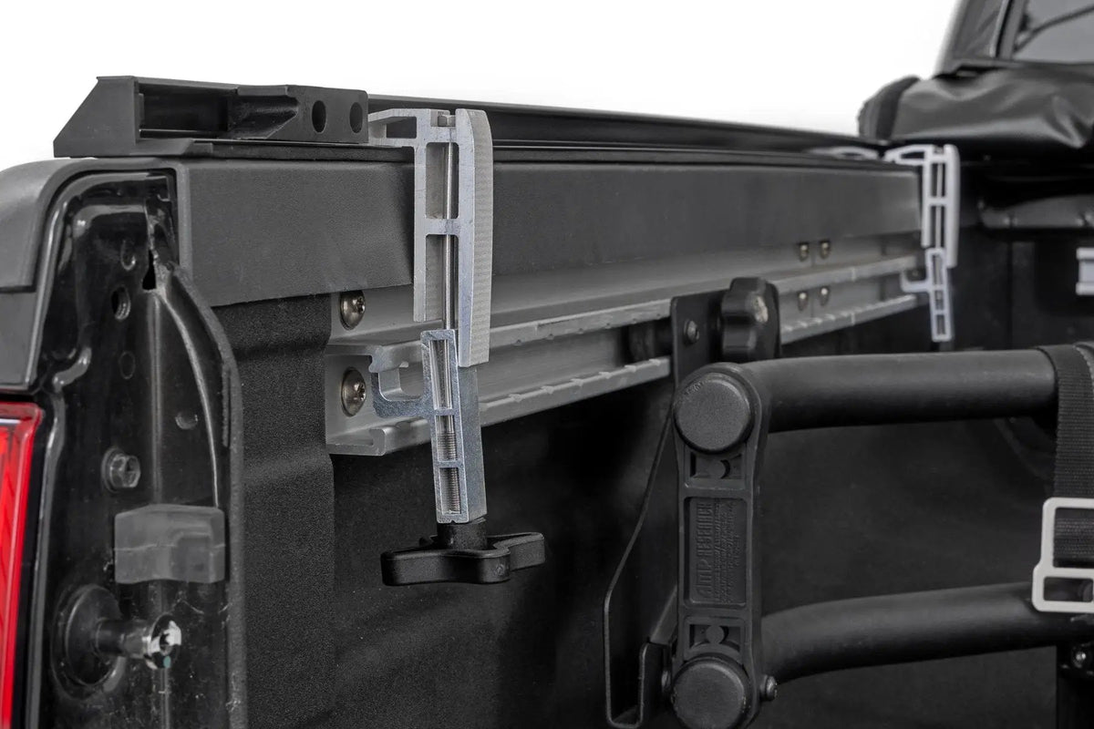 Rough Country Soft Roll Up Bed Cover | 5' Bed | Nissan Frontier 2WD/4WD (2005-2021) by Rough Country