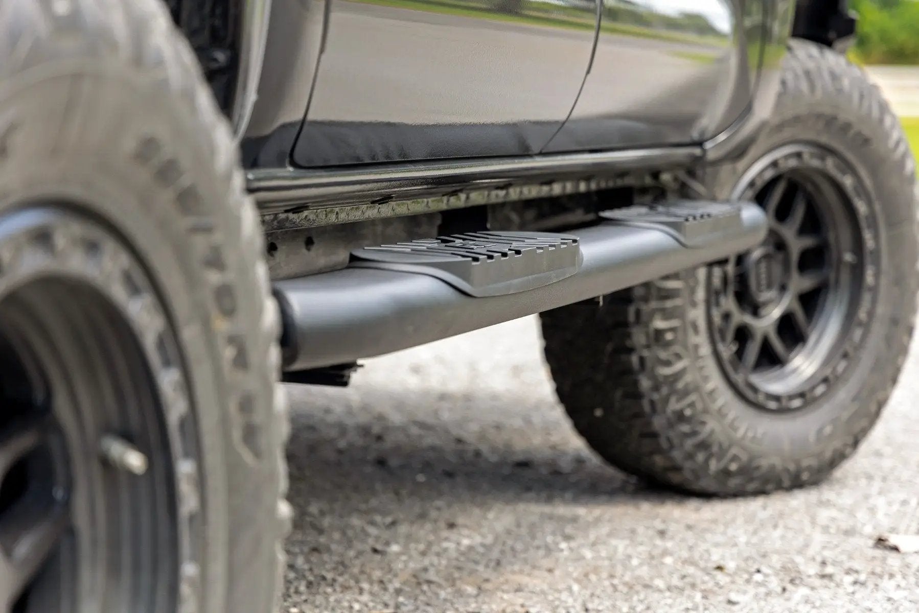Rough Country Oval Nerf Step | Double Cab | Black | Toyota Tacoma 2WD/4WD (2005-2023) by Rough Country