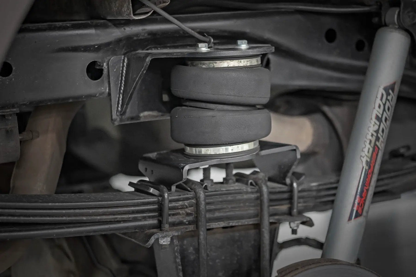 Rough Country Air Spring Kit | 0-6" Lifts | Ford F-150 4WD (2004-2014) by Rough Country