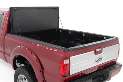 Жесткая складная крышка кузова (три секции) | Кузов 6'10" | Ford F-250/F-350 Super Duty (99-16)