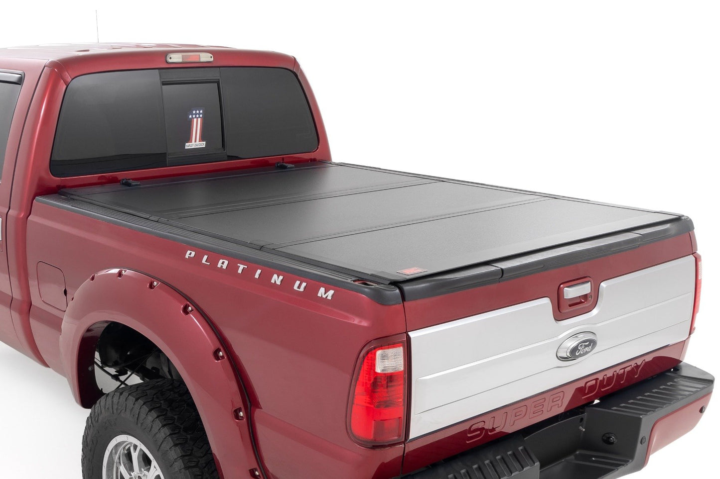 Жесткая складная крышка кузова (три секции) | Кузов 6'10" | Ford F-250/F-350 Super Duty (99-16)