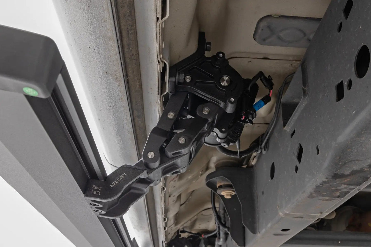 Rough Country Power Running Boards | Dual Electric Motor | Crew Cab | Ford F-150 (09-14) by Rough Country