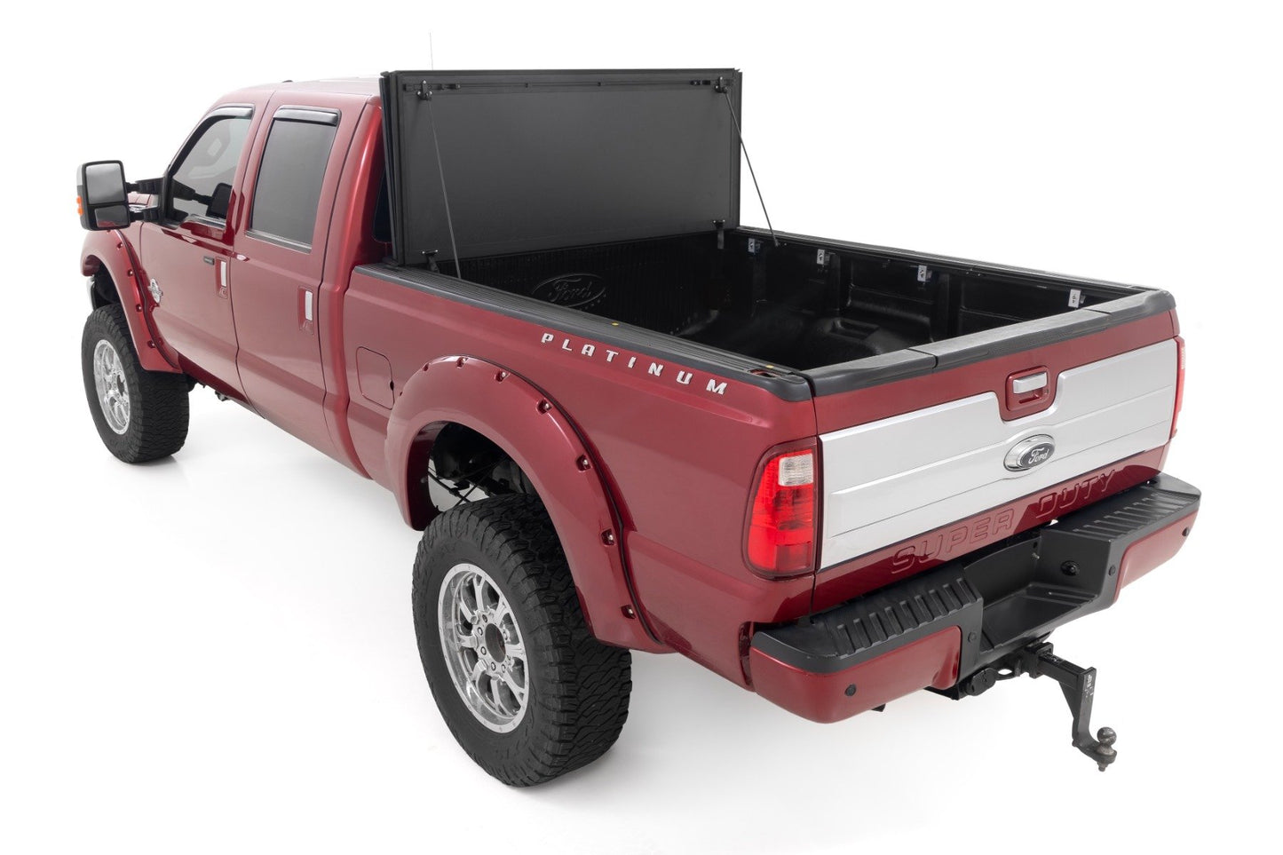 Жесткая складная крышка кузова (три секции) | Кузов 6'10" | Ford F-250/F-350 Super Duty (99-16)