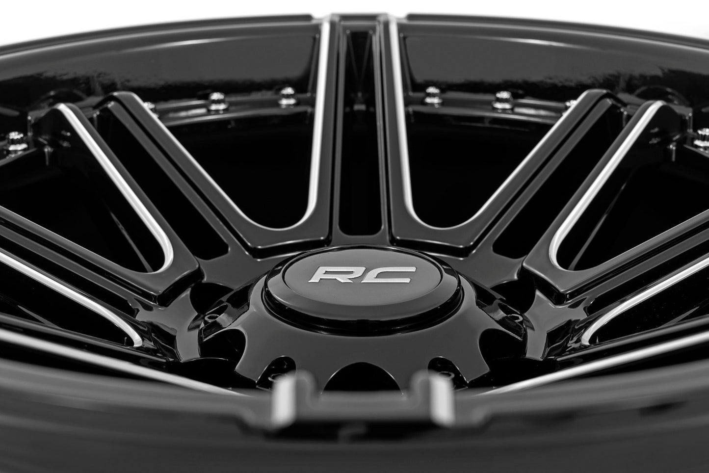Rueda Rough Country Serie 88 | De una pieza | Negro brillante | 17x9 | 6x5.5 | +0mm