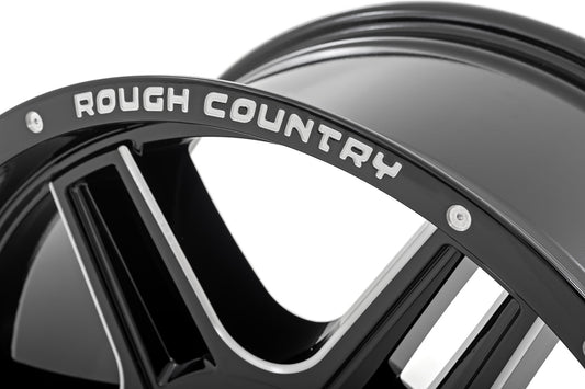 Rough Country 92 Series Wheel | Machined One-Piece | Gloss Black | 18x9 | 5x5.5 | +0mm