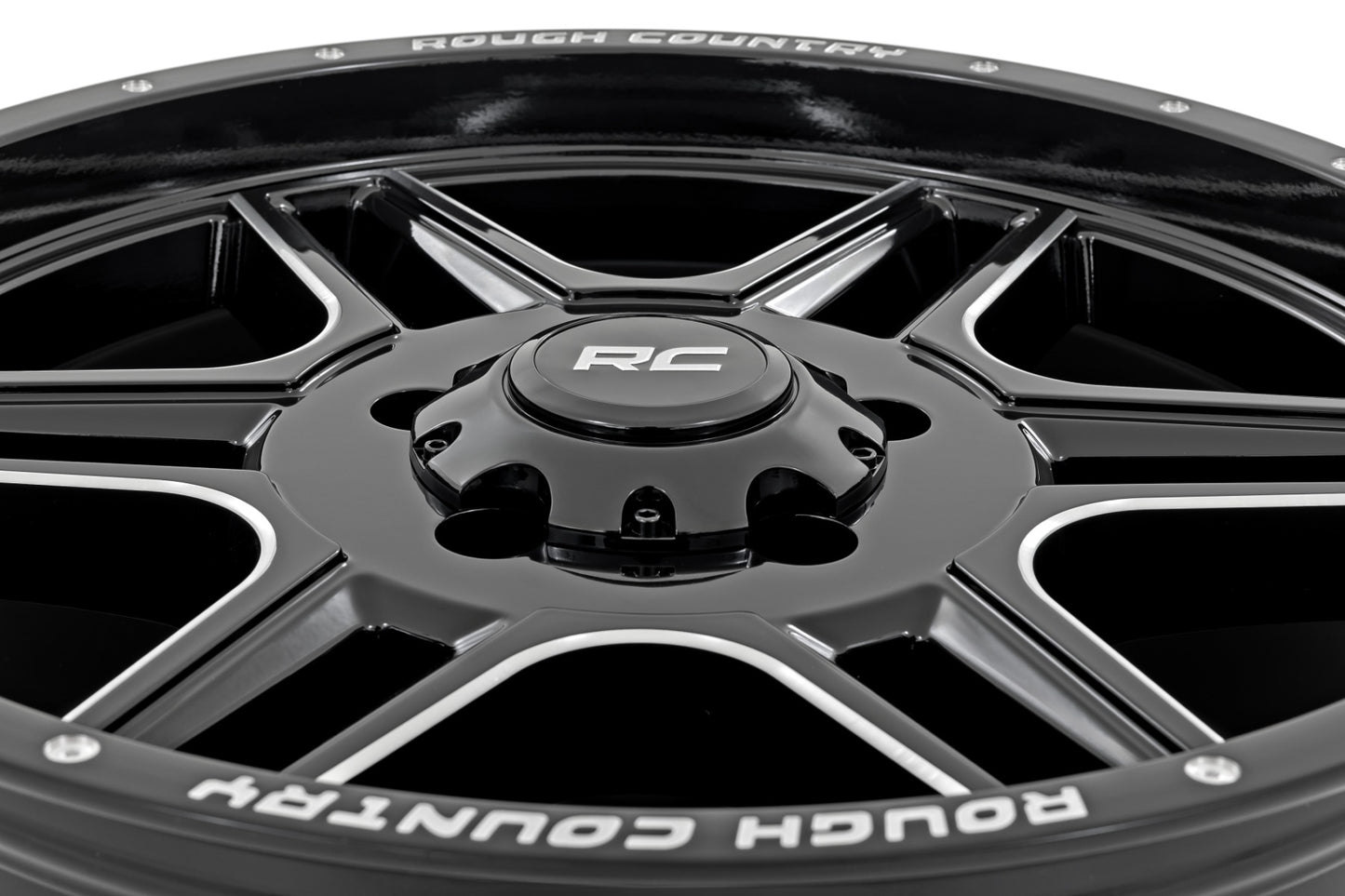 Rough Country 92 Series Wheel | Machined One-Piece | Gloss Black | 18x9 | 6x5.5 | +0mm