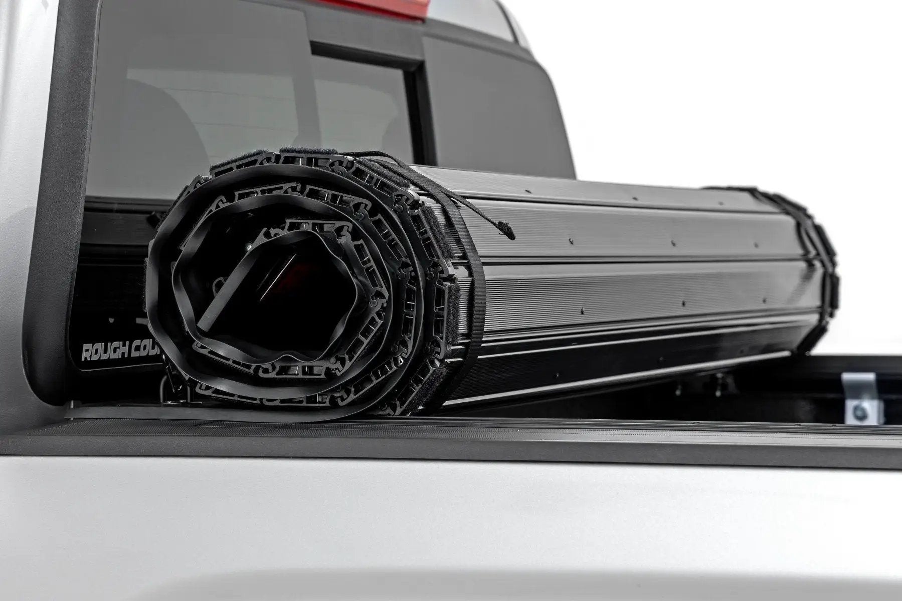 Rough Country Hard Roll Up Bed Cover | 5' Bed | Chevy/GMC Canyon/Colorado 2WD/4WD (15-22) by Rough Country