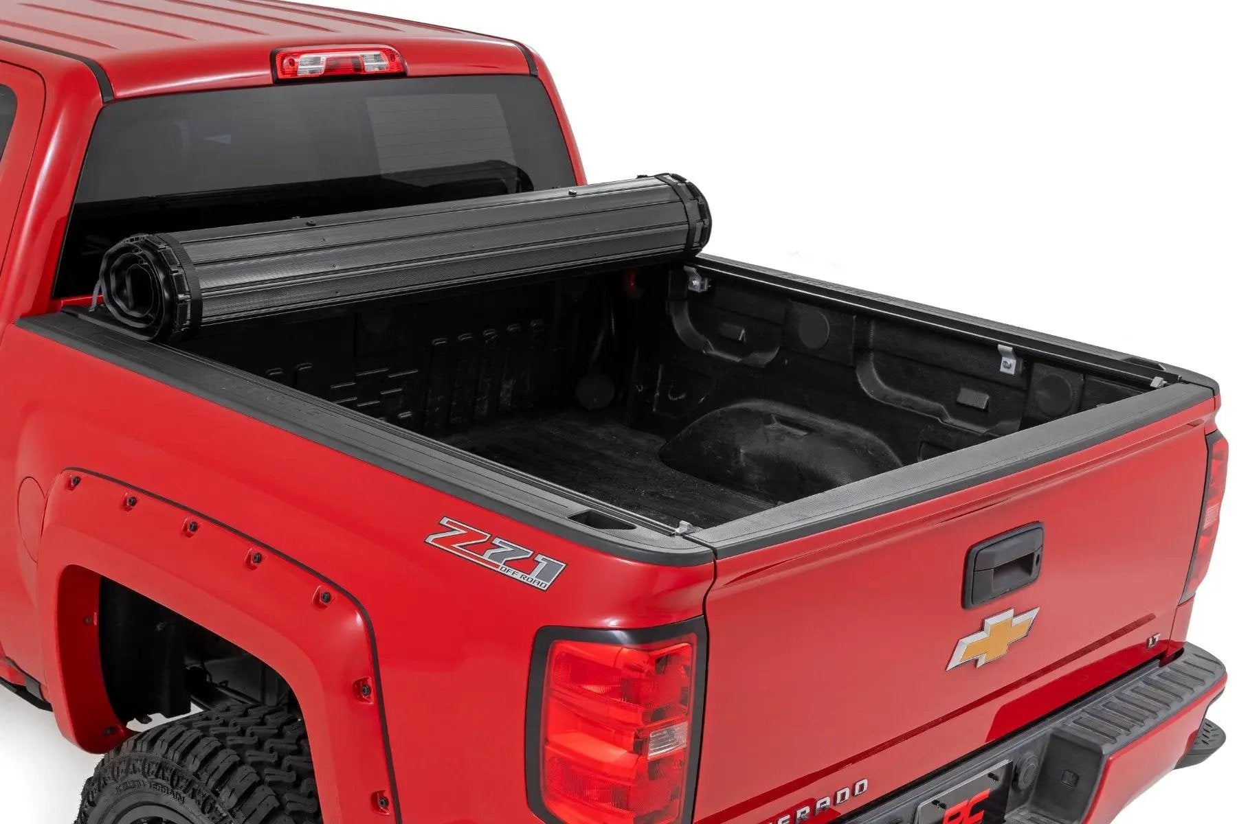 Rough Country Hard Roll Up Bed Cover | 5'9" Bed | Chevy/GMC 1500 (14-18 & Classic) by Rough Country