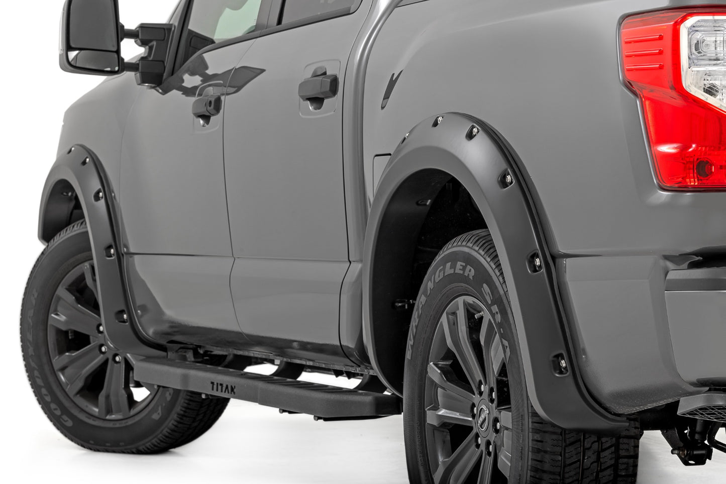 Расширители арок Pocket Fender Flares | K23 Brilliant Silver | Nissan Titan 2WD/4WD (17-24)
