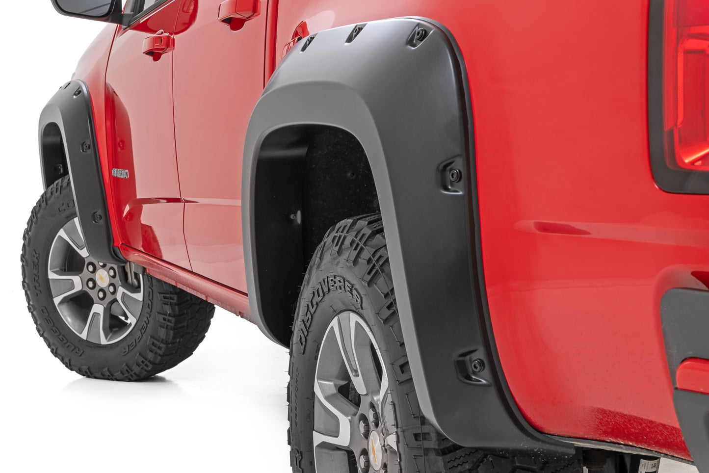 Расширители арок Pocket Style | Глянцевый черный GBA | Chevrolet Colorado 2WD/4WD (2015-2022)