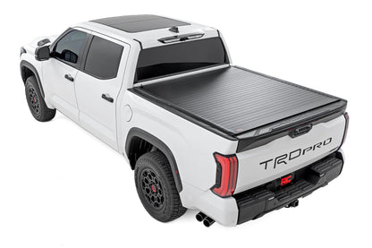 Cubierta Rígida Enrollable para Camioneta | Cama de 5'7" | Toyota Tundra 2WD/4WD (2022-2026)