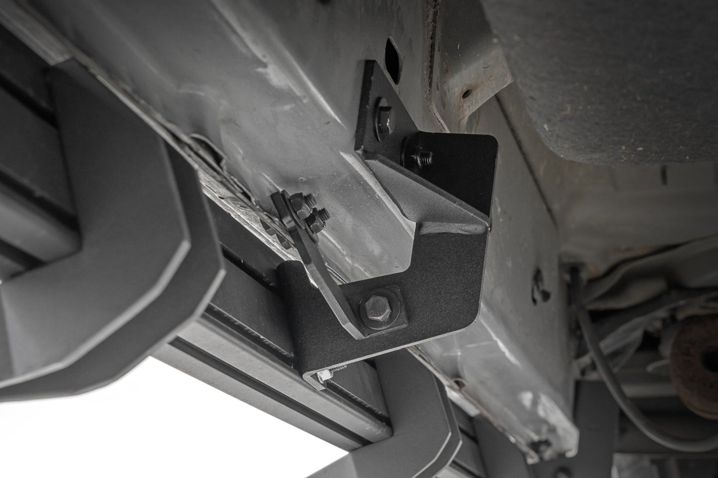 Estribo lateral de aluminio ajustable SRL2 | Cabina doble | Ram 1500/2500/3500 2WD/4WD (2010-2018 y Classic)