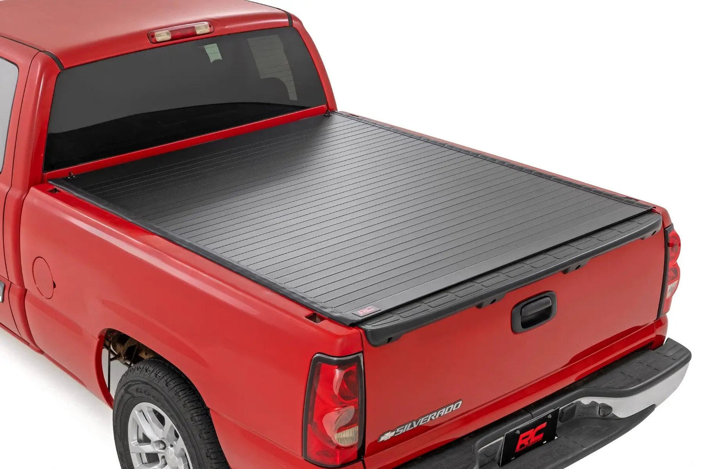 Rough Country Hard Roll Up Bed Cover | 6'7" Bed | Chevy/GMC 1500 (00-06 & Classic) by Rough Country