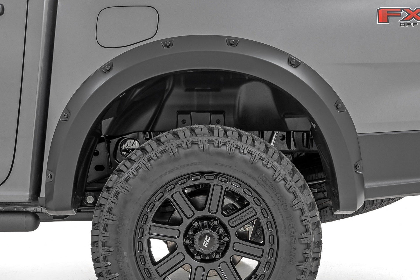 Extensiones de guardabarros tipo "Pocket" | Blanco Oxford YZ | Ford Ranger 2WD/4WD (2024-2025)
