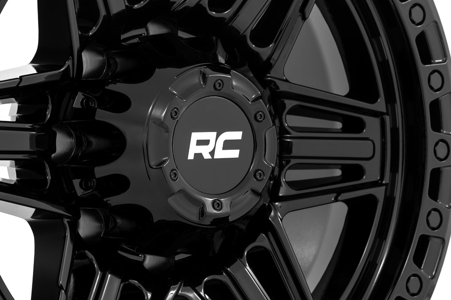 Llanta Rough Country Serie 76 | Beadlock simulado | Negro Brillante | 17x9 | 8x170 | -12mm