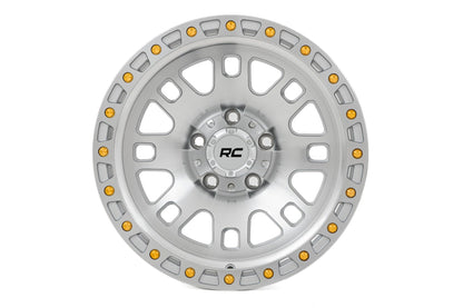 Llanta Rough Country Serie 82 | Una pieza | Mecanizado completo | 17x9 | 5x4.5 | -12 mm