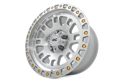 Llanta Rough Country Serie 82 | Una pieza | Mecanizado completo | 17x9 | 5x4.5 | -12 mm