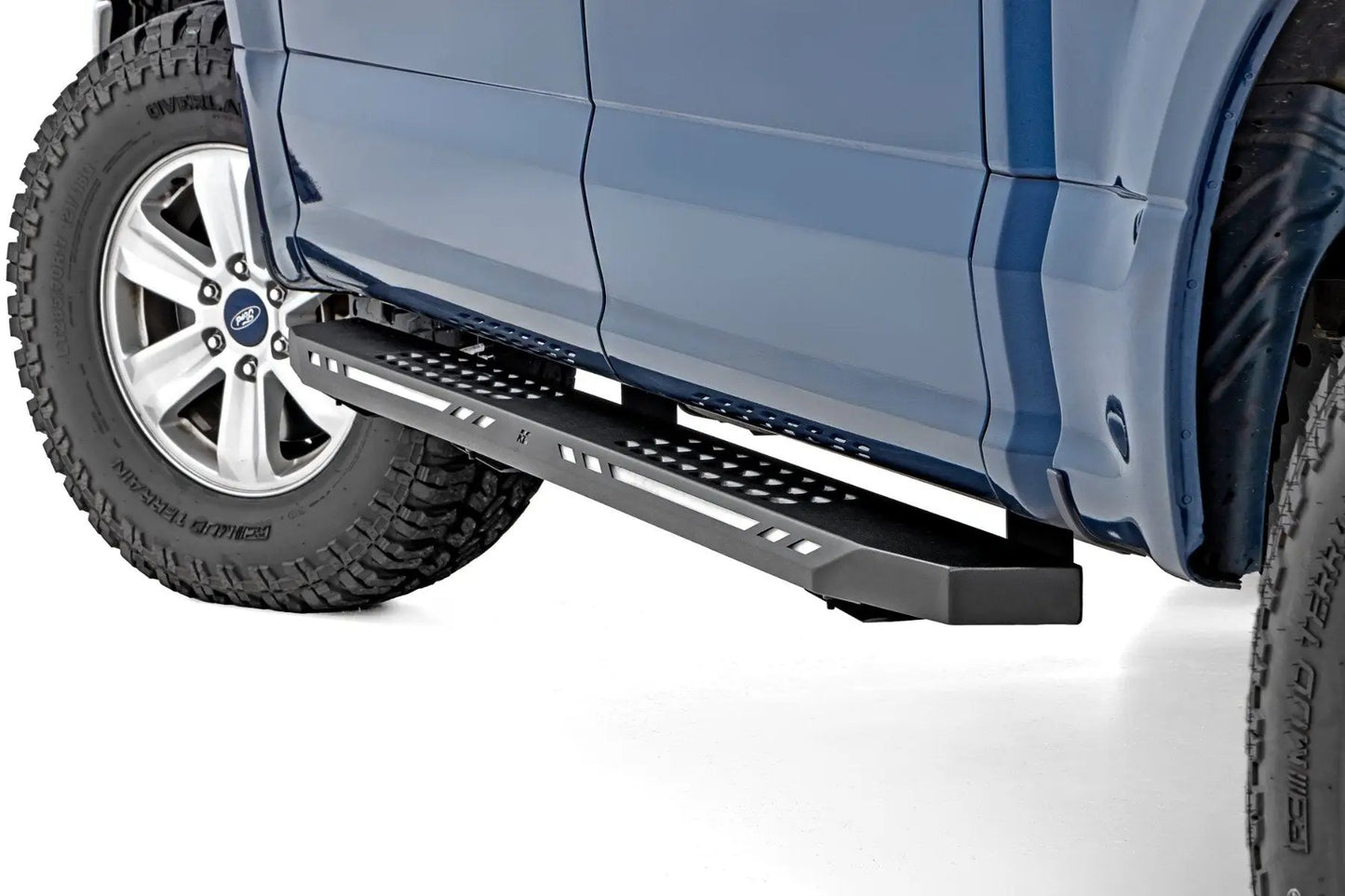 Rough Country AC2 Running Boards | Amber/White | Crew Cab | Ford F-150/Lightning/F-250/F-350/Raptor (15-26) by Rough Country