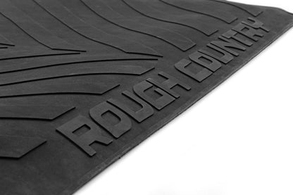 Alfombrilla de cama | Cama de 6'9" | Logotipo RC | Chevy/GMC Silverado/Sierra 2500HD/3500HD (20-26)