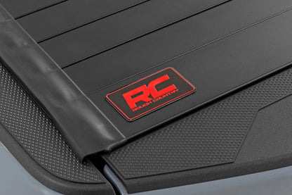 Cubierta enrollable rígida para caja | Caja de 5 pies | Nissan Frontier 2WD/4WD (2022-2026)