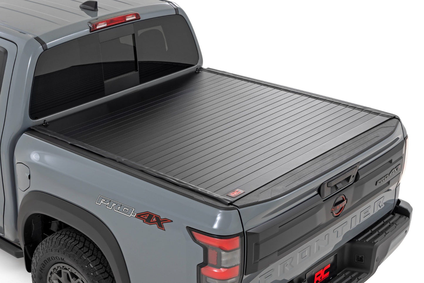 Cubierta enrollable rígida para caja | Caja de 5 pies | Nissan Frontier 2WD/4WD (2022-2026)