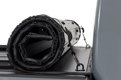Cubierta enrollable rígida para caja | Caja de 5 pies | Nissan Frontier 2WD/4WD (2022-2026)