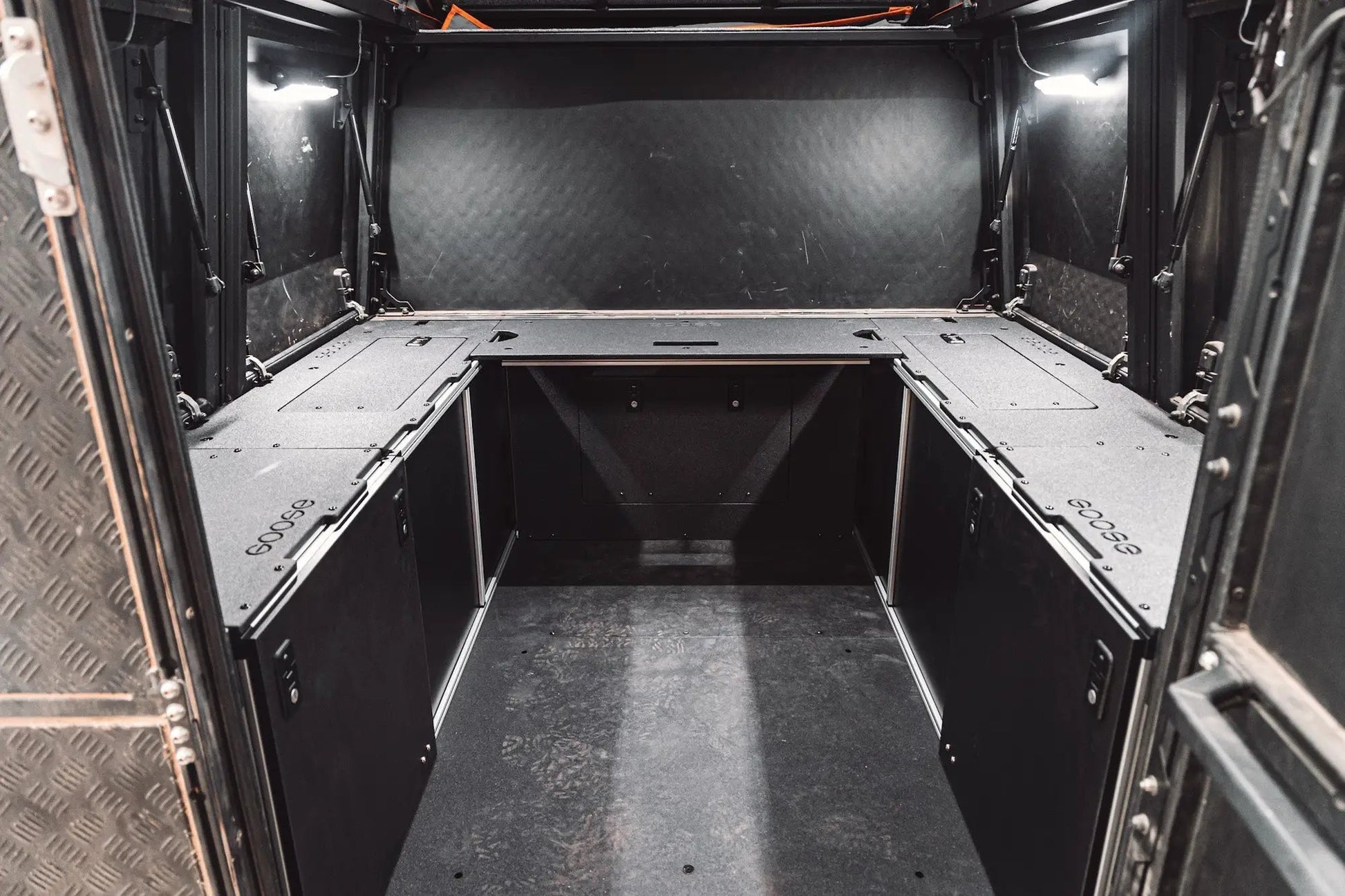 Alu-Cab Alu-Cabin Canopy Camper - Chevrolet Silverado 1500 / GMC Sierra 1500 2019-Present 4th Gen. - Bed Plate System by Goose Gear