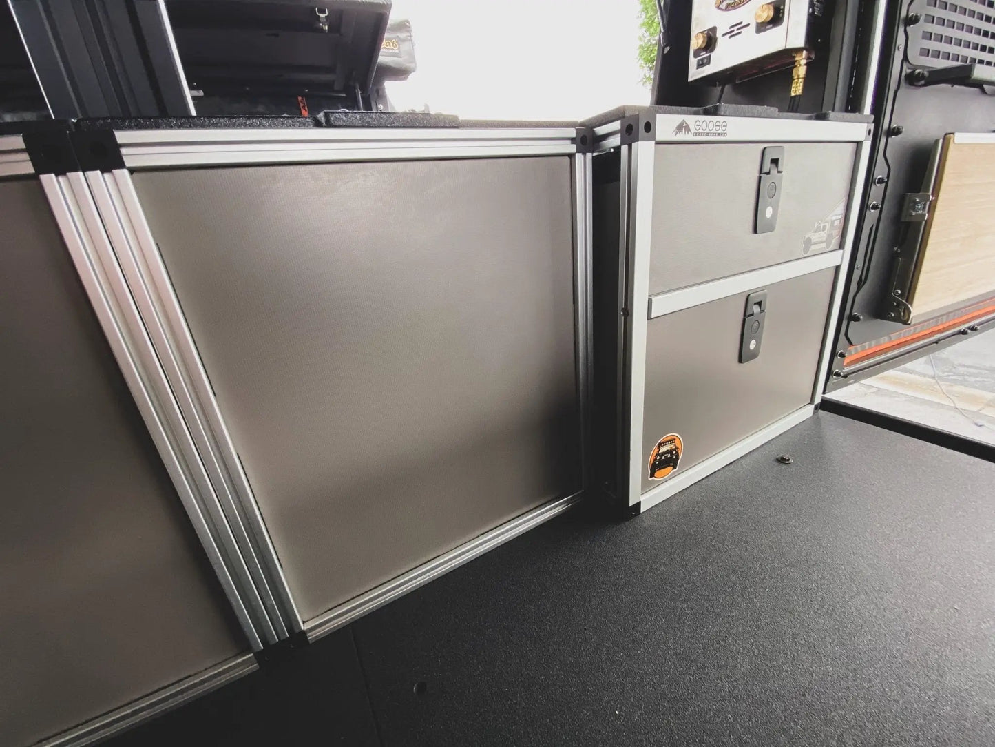 Alu-Cab Alu-Cabin Canopy Camper - Ram 2500 & 3500 2009-Present 4th & 5th Gen. - Middle Utility Module - 6ft 4in Bed by Goose Gear