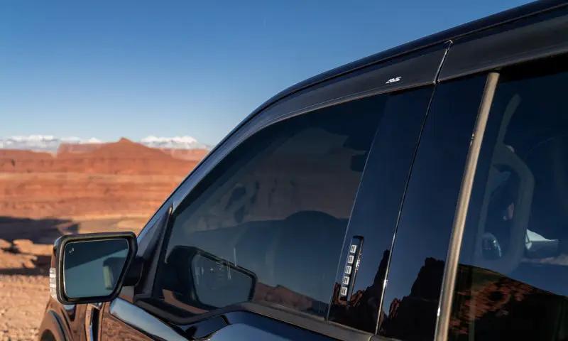 AVS Ventvisor Low Profile -Smk by AVS