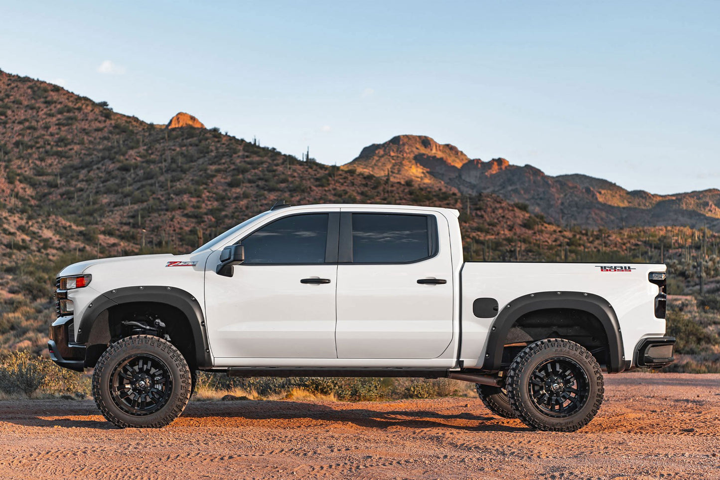 Guardabarros de bolsillo | G9K Satin Steel | Chevy Silverado 1500 2WD/4WD (19-21)