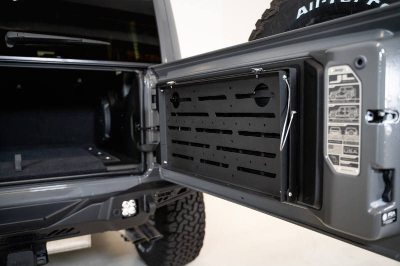 DV8 Offroad DVE Tail Gate Plate