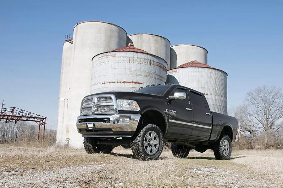 Rough Country 5 Inch Lift Kit | RR Air Bags | Ram 2500 4WD (2014-2018) by Rough Country