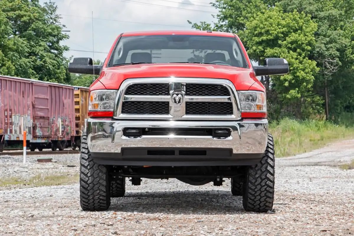 Rough Country 5 Inch Lift Kit | FR Spacer | Radius Arm Drop | Ram 2500 4WD (2014-2018) by Rough Country
