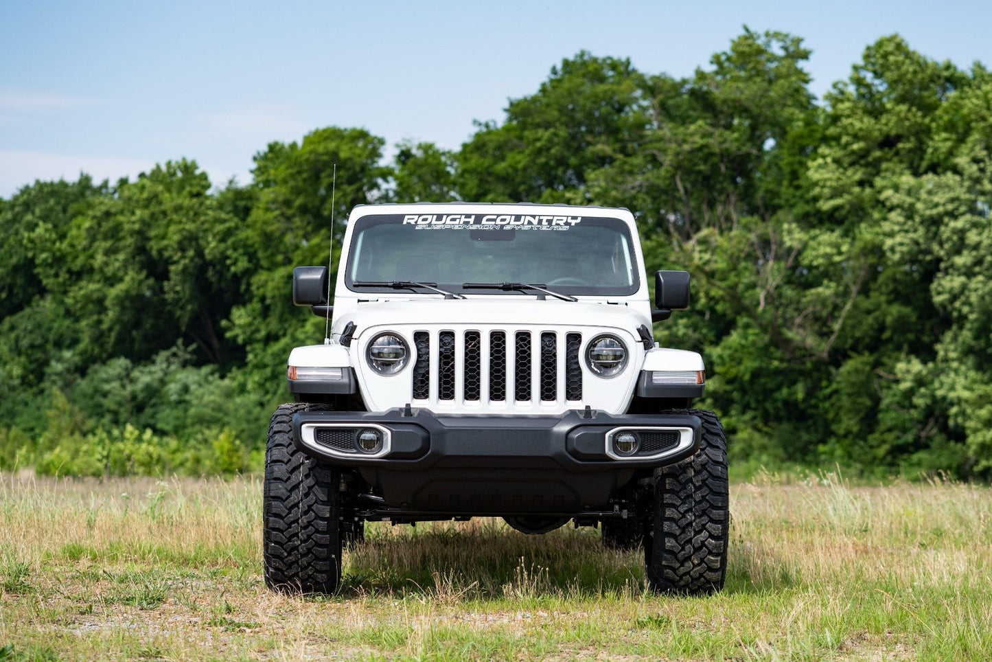 Rough Country 2.5 Inch Leveling Kit | Spacers | V2 | Jeep Gladiator JT 4WD (2024-2025)