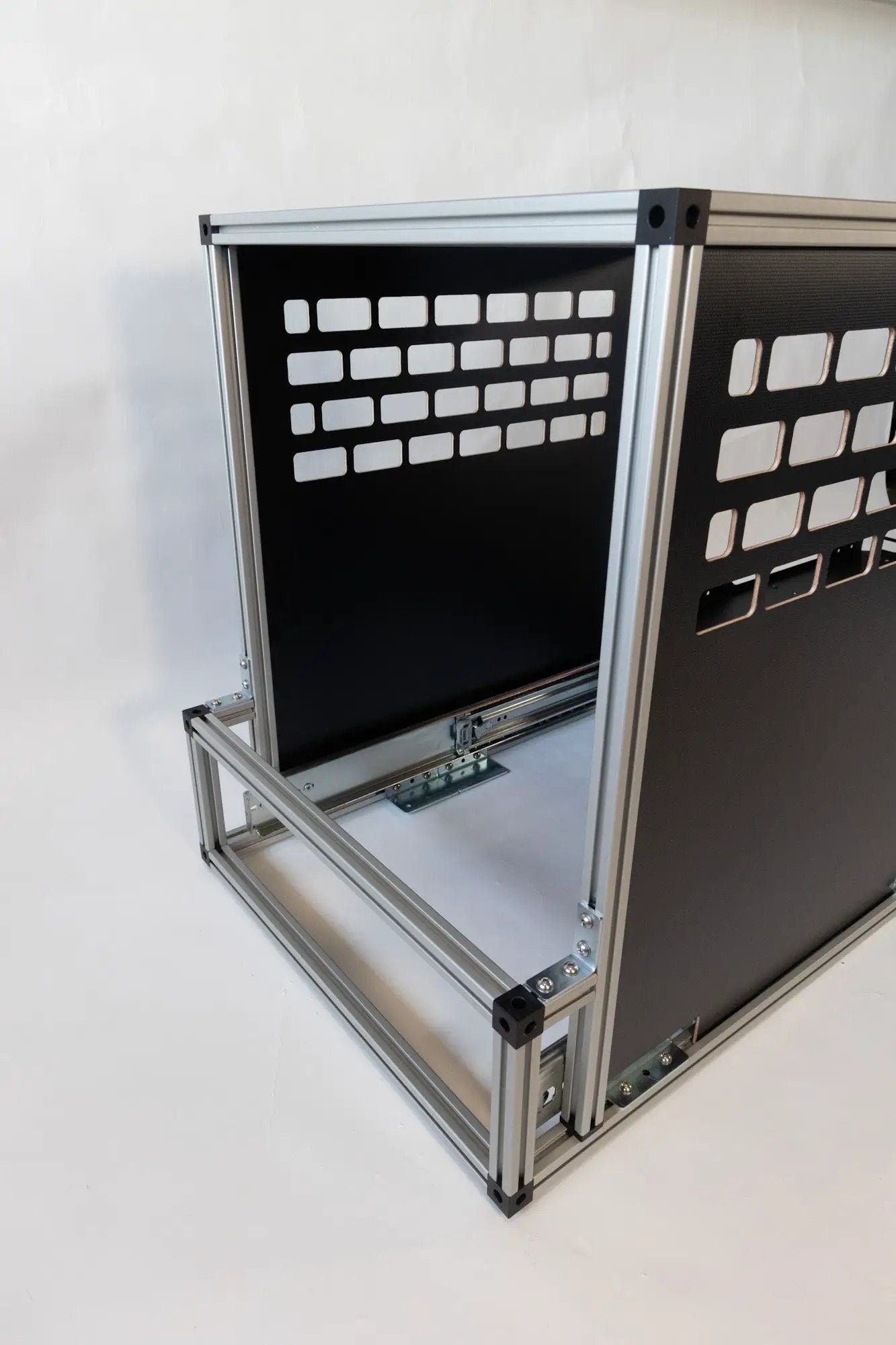 Extrusion Frame Modification Kit x.31 for CampKitchen/Icebox by Goose Gear
