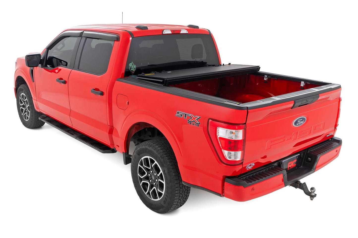 Жесткое трехсекционное складывающееся покрытие кузова | Кузов 5'7" | Ford F-150 2WD/4WD (2015-2020)