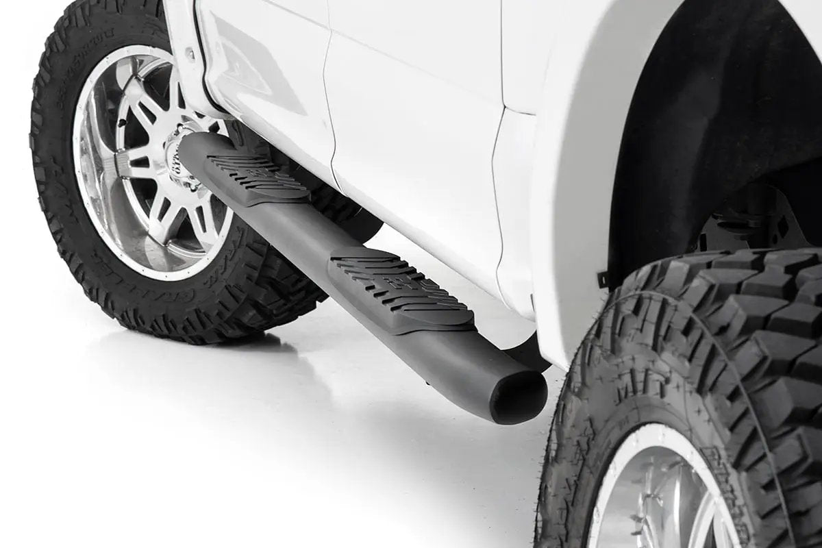 Rough Country Oval Nerf Step | Crew Cab | Black | Ford F-150/Lightning/F-250/F-350/Raptor (15-26) by Rough Country
