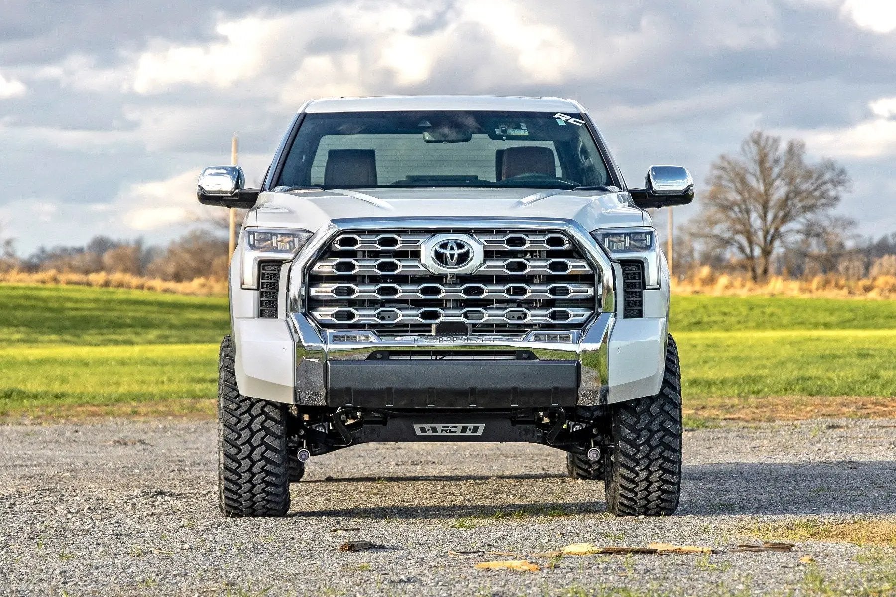 Rough Country 6 Inch Lift Kit | OE Air Ride | Toyota Tundra 4WD (2022-2025) by Rough Country