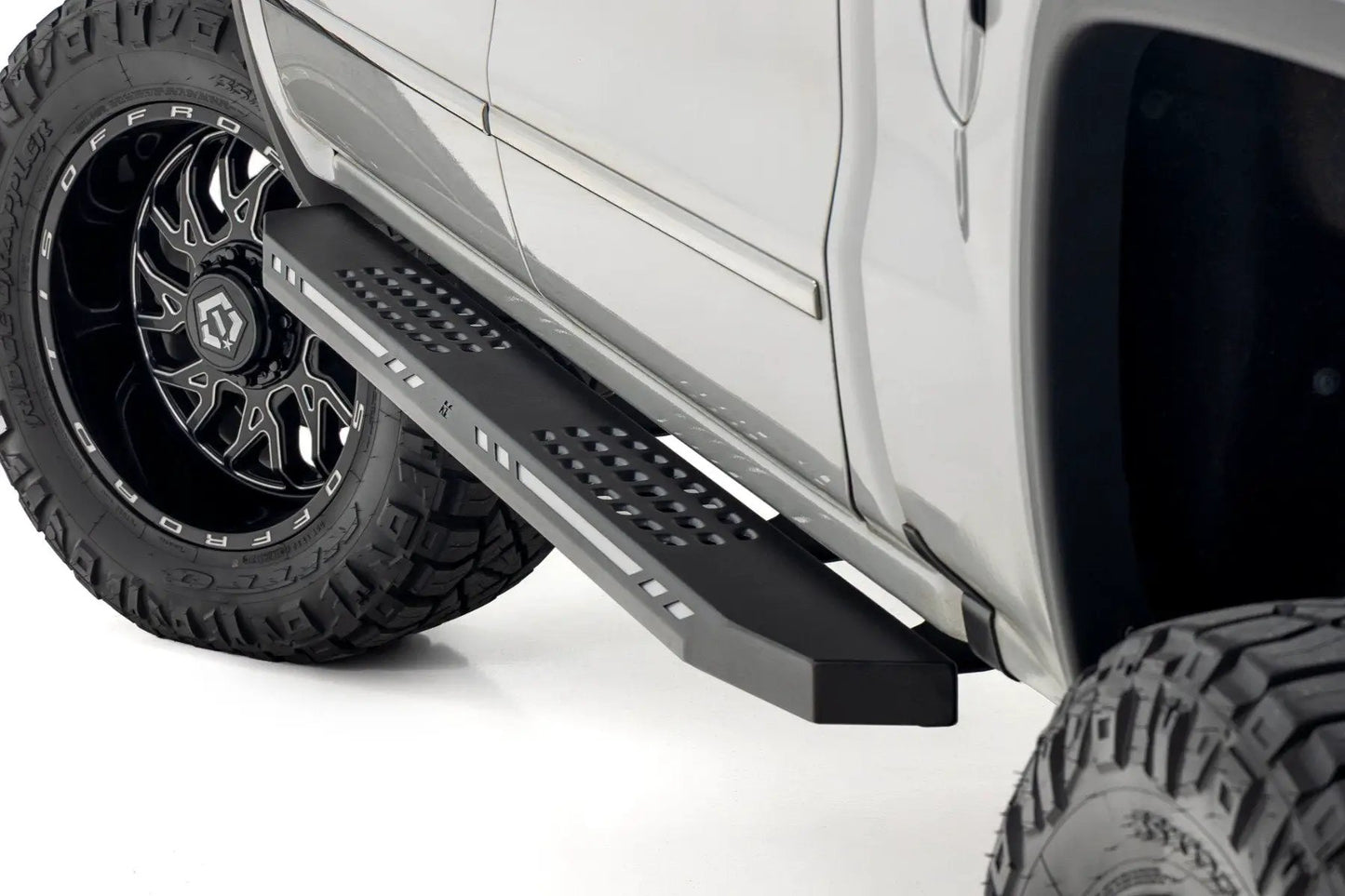 Rough Country AC2 Running Boards | Amber/White | Crew Cab | Chevy/GMC 1500 (07-18) by Rough Country