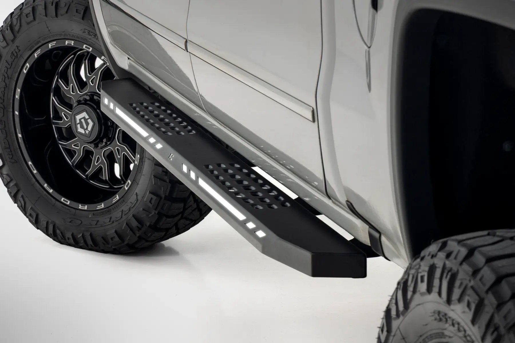 Rough Country AC2 Running Boards | Amber/White | Crew Cab | Chevy/GMC 1500 (07-18) by Rough Country