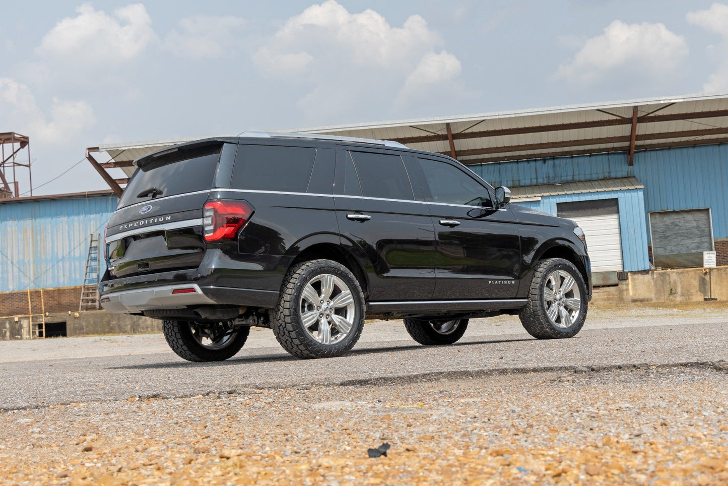 Rough Country 2 Inch Lift Kit | Alum Spacer | CCD | Ford Expedition 4WD (2018-2024)